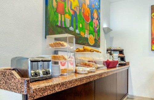 Guadalupe Hotel | Quality Inn Monterrey La Fe