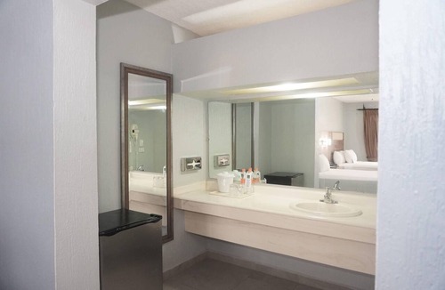 Piedras Negras Hotel | Quality Inn Piedras Negras
