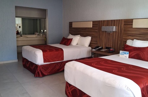 Piedras Negras Hotel | Quality Inn Piedras Negras