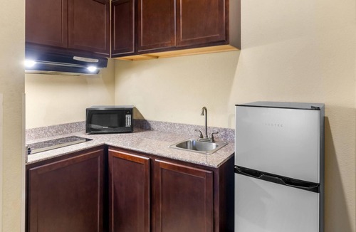 Marlin Hotel | Quality Inn & Suites - Marlin