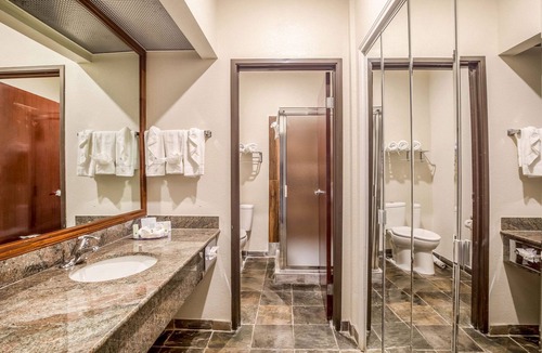 El Lago Hotel | Quality Inn & Suites Seabrook - NASA - Kemah