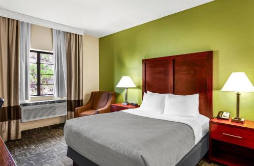 Eagle Hotel | Quality Inn & Suites Vail Valley