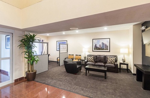 Westchase Hotel | Quality Inn & Suites West Chase