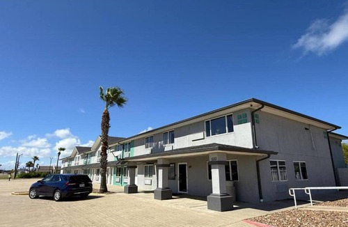 Aransas Pass Apartment | Queen Bed Accessible|Nsmk