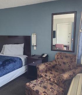 Amarillo Apartment | Queen Bed Hotel Room 325
