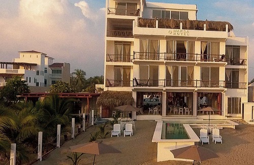 Zihuatanejo House | Queen Double Bed Room
