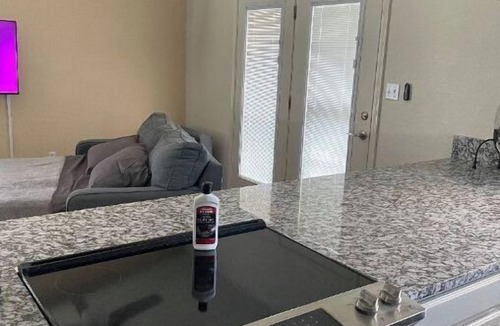 Northeast Heights Apartment | Quiet 3 Bed/2 Bath Home with quick access to I-25