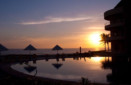 Isla Navidad Condo | Quiet and peaceful relaxation on the Pacific shore