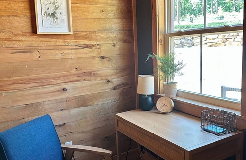 Harrison House | Quiet and secluded modern farmhouse 15 miles from the Buffalo River.