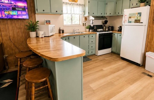 Alpine House | Quiet Escape for Hunters & Family Retreats!