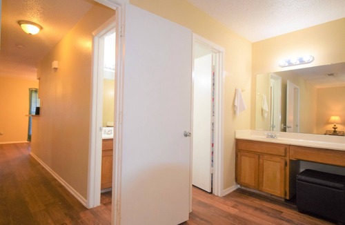 Fort Worth House | Quiet Private Suite in a Fourplex