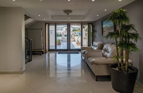 Saltillo Hotel | Quinta Dorada Hotel and Suites
