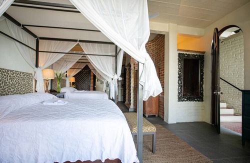 South Shore Hotel Area Hotel | Quinta Maria Cortez Beach Hotel