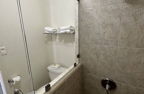 Piedras Negras Hotel | QUINTA SAN CARLOS INN