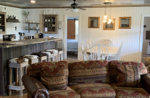 Centerville Cabin | Ranch Lodge - A Texas Ranch Getaway