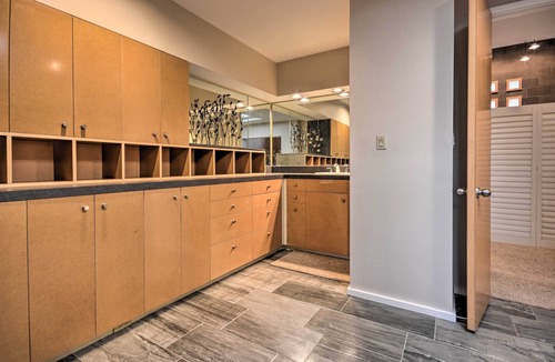 Ransom Canyon Villa | Ransom Canyon Villa w/Pool - Steps to Lake!