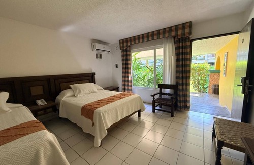 Tecoman Hotel | REAL HOTEL