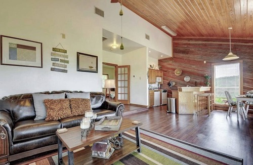 Spicewood House | Regal riverfront home with 2 cabins - 2 miles to marina