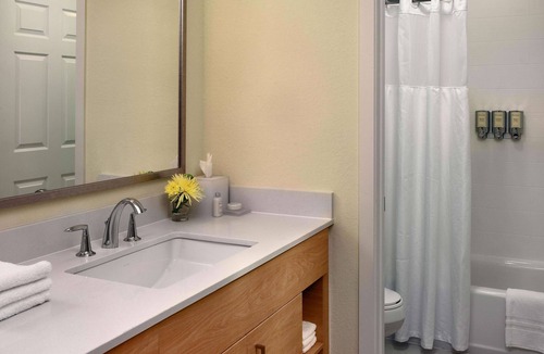 The Galleria Hotel | Relax and Unwind! Kitchen, Close to Rienzi Mansion and Gardens!