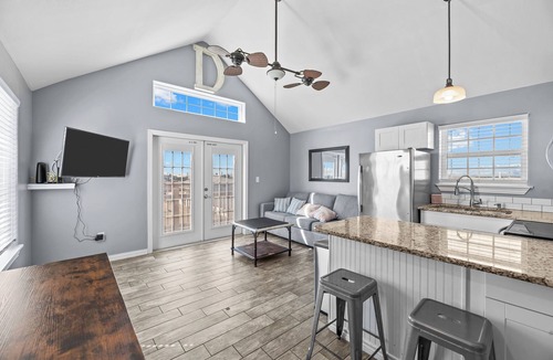 North Beach House | Relax with harbor bridge views and beach access in this cozy retreat. Sleeps 6