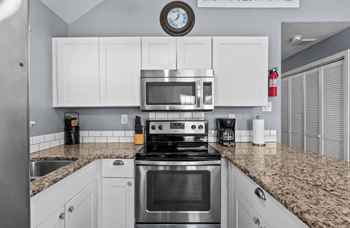 North Beach House | Relax with harbor bridge views and beach access in this cozy retreat. Sleeps 6
