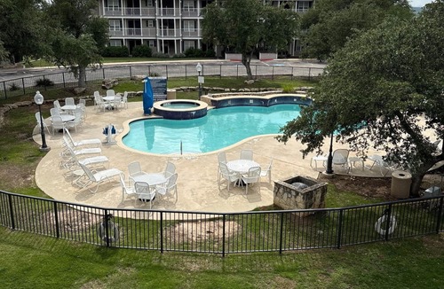 Canyon Lake Condo | Relaxing 2-Bedroom Condo with AC, WiFi in Scenic Canyon Lake
