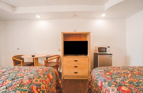 North Beach Hotel | Relaxing Stay by North Beach & Texas Aquarium – Pets Allowed