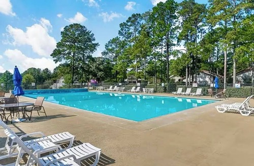 Brookeland Condo | ~ Renovated Luxe Condo at Rayburn Country Club golf resort ~