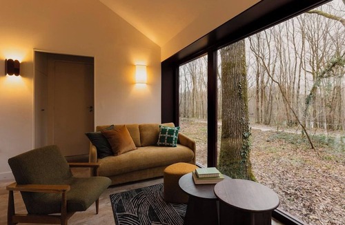 La Ville-aux-Clercs Hotel | Repere Sauvage