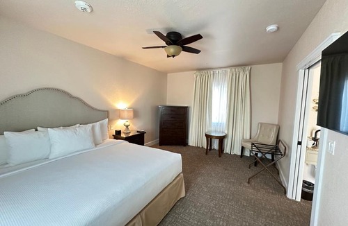 Eagle Point Hotel | Resort at Eagle Point Golf Club Lodging