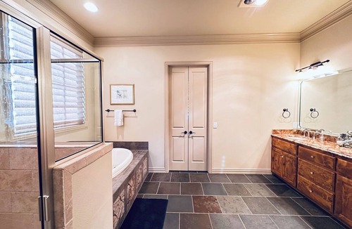 Henrietta House | Retreat‑Ready Ranch House on 2R Ranch — Quiet, Scenic, Private