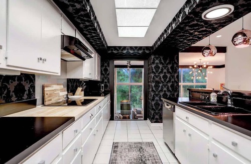 The Villages House | Retro Meets Wild on Buffalo Bayou w/60's Elegance