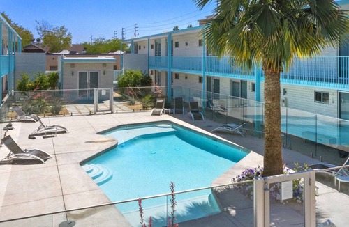 Roosevelt Condo | Retro-Modern Hideout in DTPH – Walkable + Pool