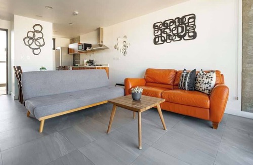 Avenida Revolucion Apartment | Revolucion Border - Stylish Downtown Suite