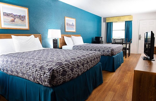 Rankin Hotel | Riata Inn