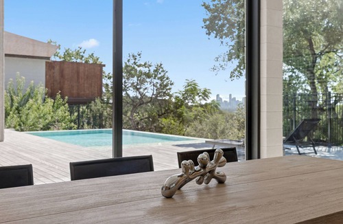 Ledge At Wild Basin House | Ridgeline Resort Infinity Pool & Austin Skyline