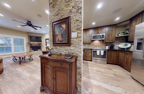 New Braunfels Condo | River City Resorts: CW B105 : Free Tubes with Rental!