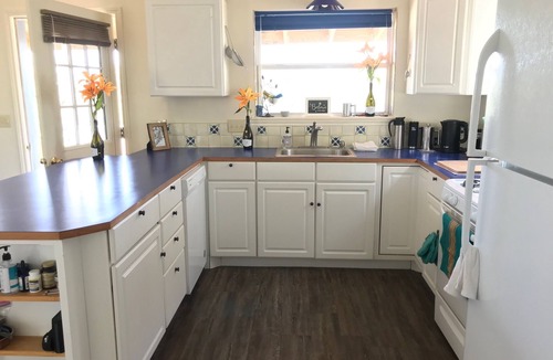 Lometa House | River House only 10 min from Colorado Bend State Park & 13min from Fiesta Winery