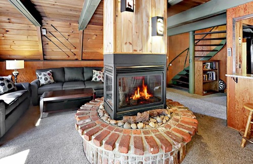 Christmas Valley House | River Park Manor