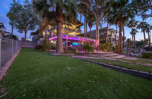 Bullhead City House | Riverfront Beach Resort 5BDR+Casita & Bar on River