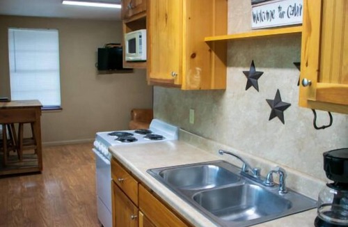Leakey Cabin | Riverfront Cabins and Vacation Homes