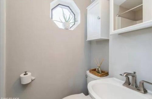 Fox River Grove House | Riverfront Cottage