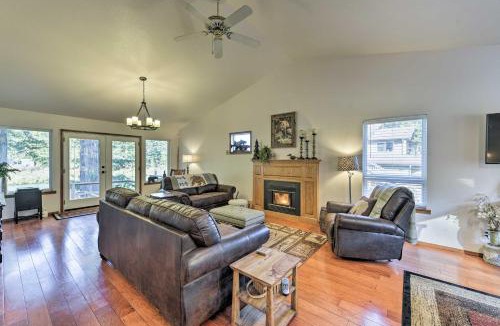 Crescent City House | Riverfront Crescent City Home, 8 Mi to Beach!