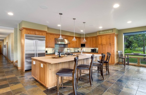 Glenwood Springs House | Riverfront Escape, 5 mi to Hot Springs, Central A/C, MediaRoom, HotTub,MtnViews!