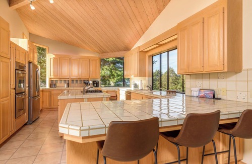 Sea Ranch House | Riverview | Sleeps 10!