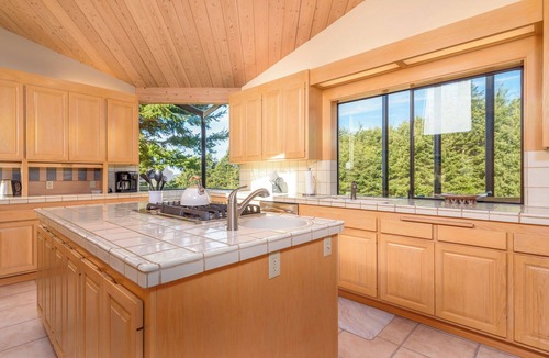 Sea Ranch House | Riverview | Sleeps 10!