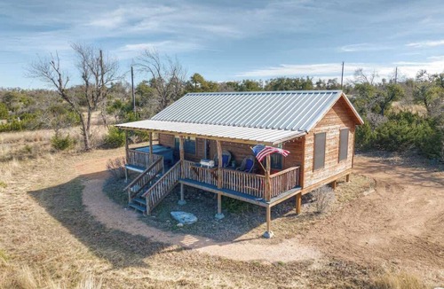 Fredericksburg Cabin | RockyRidge Cabin-Amazing Views!