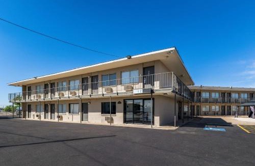 Midland Hotel | Rodeway Inn Midland South