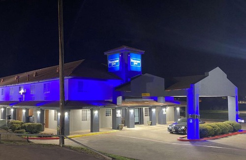 Stephenville Hotel | Rodeway Inn Stephenville