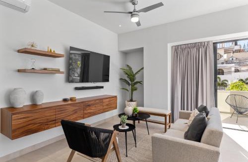 Diaz Ordaz Apartment | Roma Encore Modern Condo Versalles 104